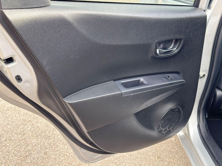  Toyota Yaris 1.5 VVT-h T Spirit CVT Euro 5 5dr Petrol/Electric Hybrid Automatic