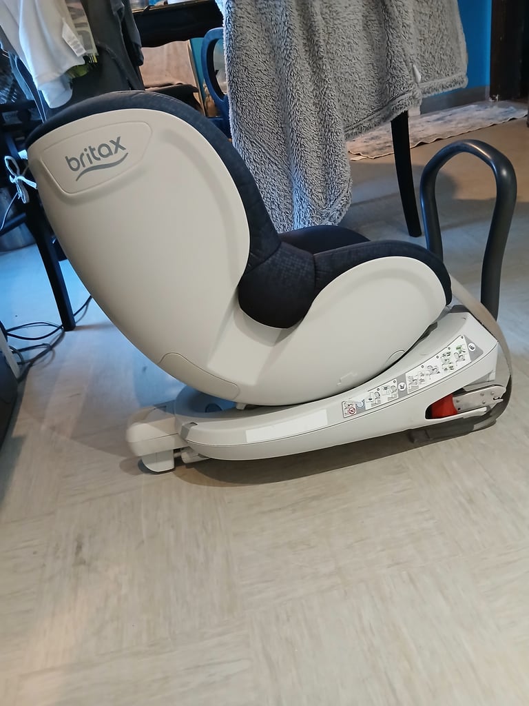 Britax Car Seat 0-18kg