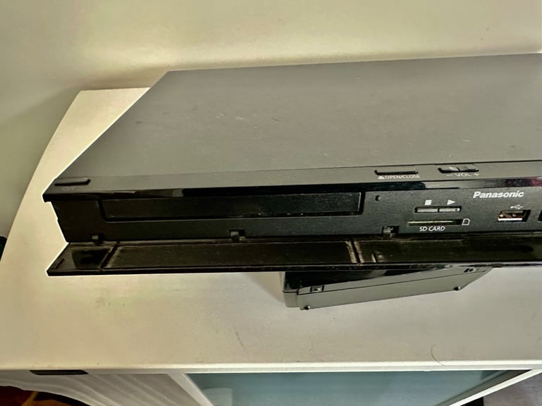 Panasonic SC-BT370 Blu-ray 5.1 surround system