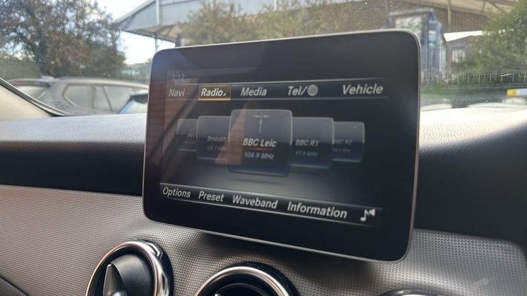 2018 Mercedes-Benz GLA 1.6 GLA180 Urban Edition SUV 5dr Petrol Manual Euro 6 (s/s) (122 ps) ESTAT...