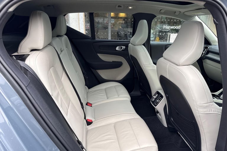 2022 Volvo XC40 2.0 B4 MHEV Ultimate SUV 5dr Petrol Hybrid DCT Auto Euro 6 (s/s) (197 ps) ESTATE ...