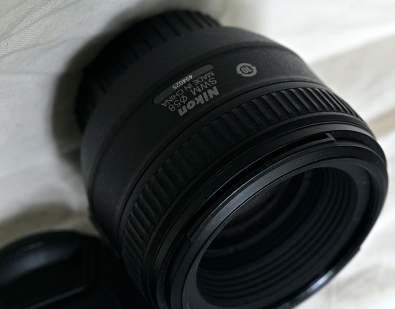 Nikon AF-S 50mm F1.4 G Autofocus Prime Lens Front & Rear Lens Cap & Nikon Hood