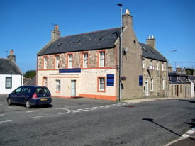 Pub / Village hotel for lease (or sale) 