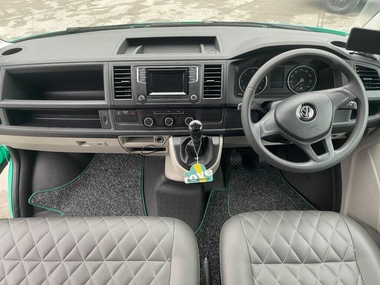 Volkswagen Transporter T28 Camperking 4 berth 5 belt Rock & Roll bed camperv