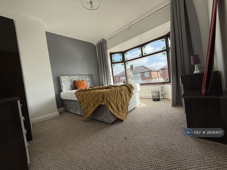 1 bedroom in Chesterton Grove, Manchester, M43 (#2658407)