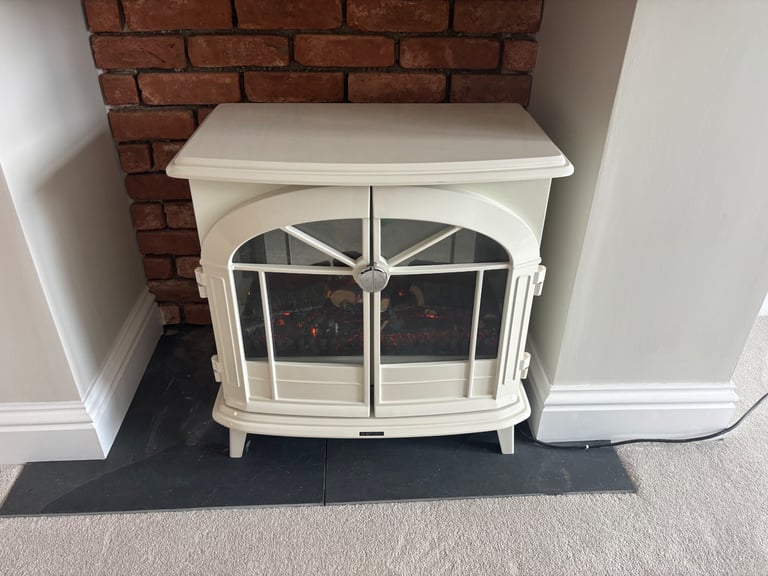 Dimplex electric fireplace 