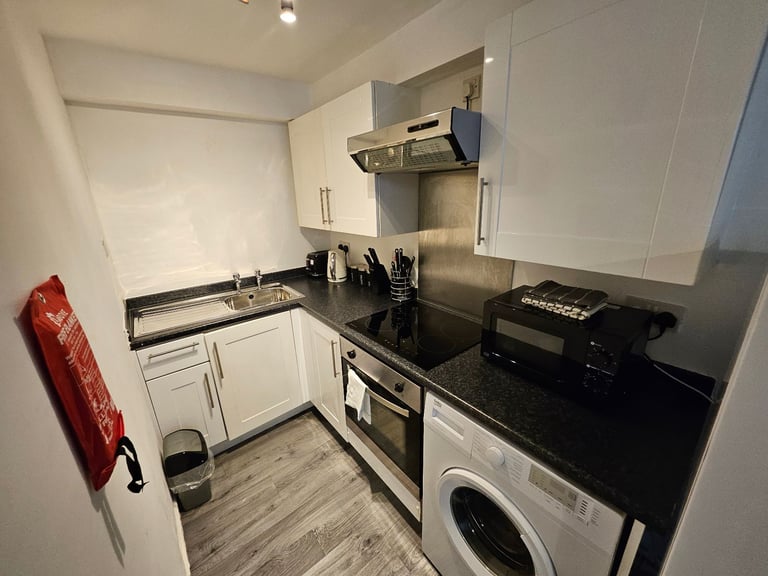 Furnished 1 BR Apt. in Liverpool