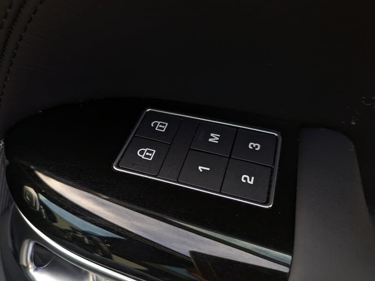 2020 Land Rover Range Rover Sport 3.0 D300 HSE Dynamic Black 5dr Auto ESTATE DIESEL Automatic