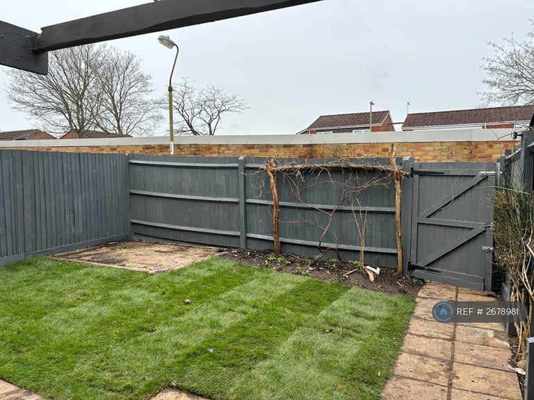 3 bedroom house in Mozart Close, Basingstoke, RG22 (3 bed) (#2678981)