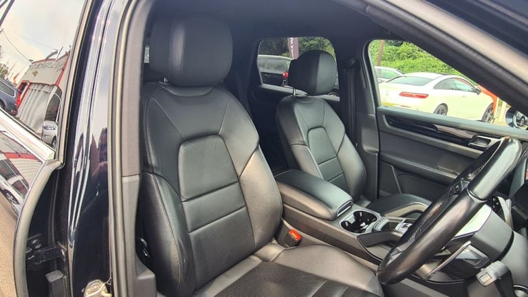 Porsche Cayenne E-Hybrid 5dr Tiptronic S Petrol/Electric Hybrid
