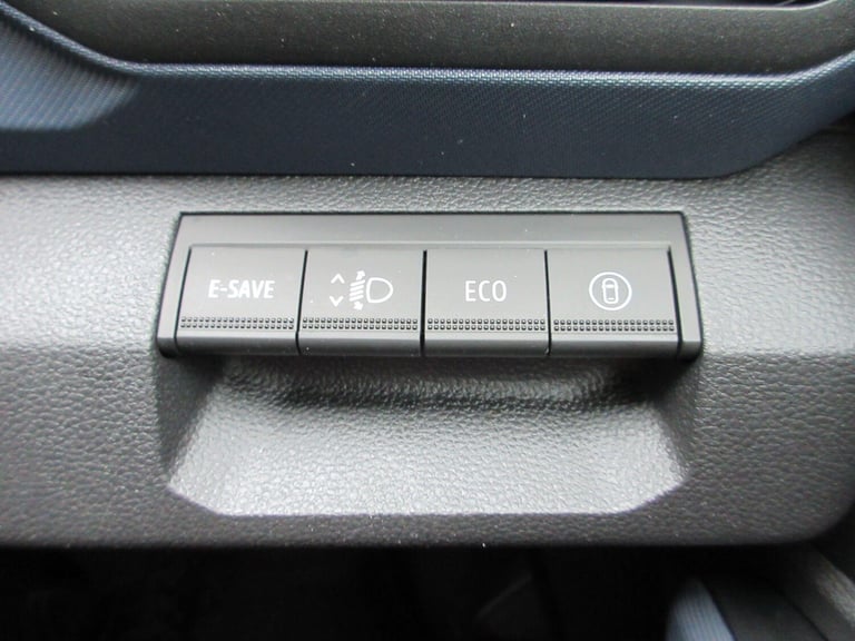 2025 Dacia Duster Journey HYBRID 140 4x2 MY24 HATCHBACK Petrol/Electric Hybrid Automatic