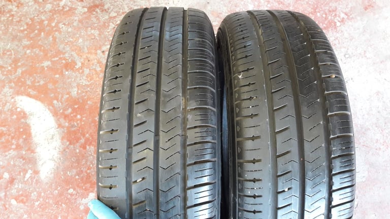 PAIR OF 205 65 16C TYRES  VAUXHALL VIVARO, RENAULT TRAFFIC, NISSAN . ONE ON RIM