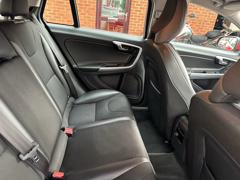 2015 Volvo V60 T3 [152] SE Nav 5dr Geartronic ESTATE PETROL Automatic