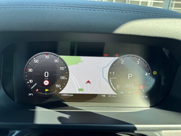 2022 72 LAND ROVER DEFENDER 3.0 D250 MHEV X-DYNAMIC SE 3dr Diesel 18,500 miles