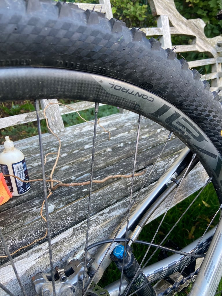 2014 specialised epic, carbon rims, good condition 