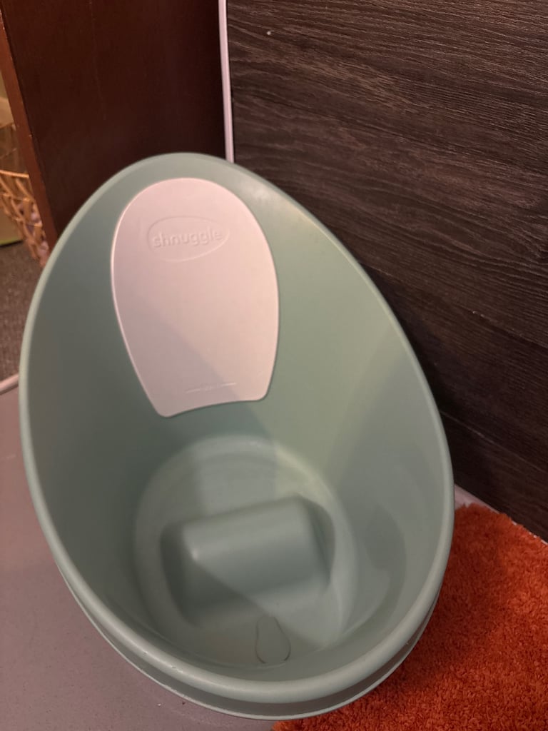 image for Baby bath shnuggle 