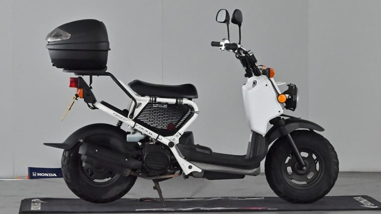 2011 Honda Zoomer 50 NPS 50-6 Moped Petrol Manual