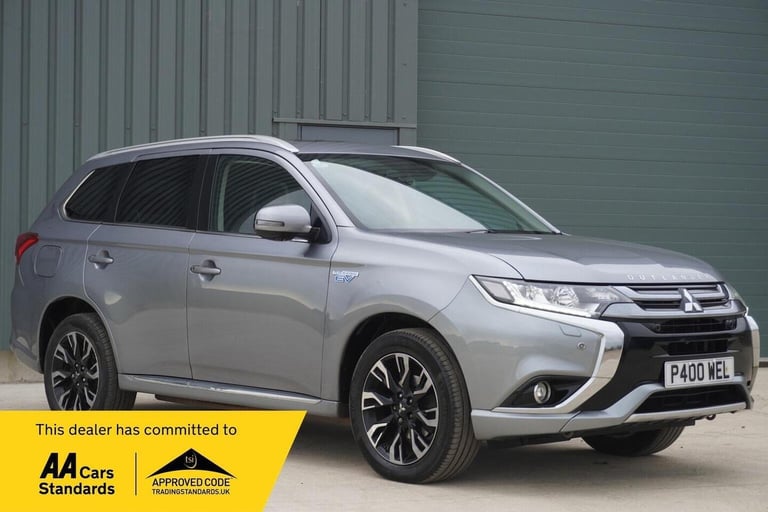 image for MITSUBISHI OUTLANDER 2.0h 12kWh GX4hs CVT 4WD Euro 6 (s/s) 5dr 2016