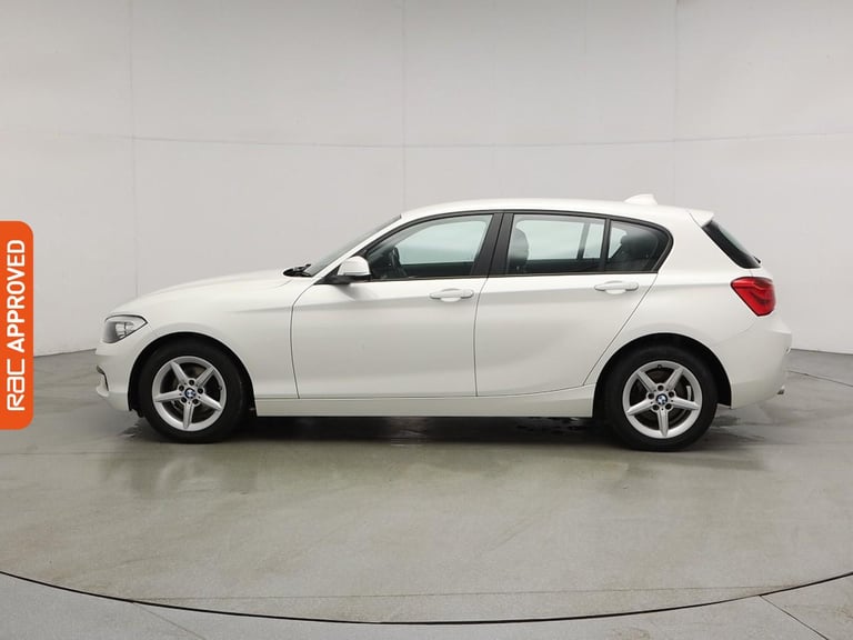 2025 BMW 1 Series 2.0 118d SE Hatchback 5dr Diesel Auto Euro 6 (s/s) (150 ps) Hatchback DIESEL Au...