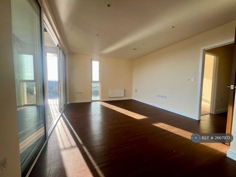 2 bedroom flat in Greenshank House, London, NW9 (2 bed) (#2667973)