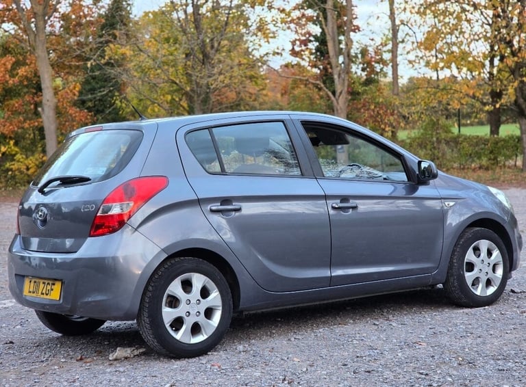 HYUNDAI i20 1.2 PETROL MANUAL IN CLEAN CONDITION. 1 YEAR MOT. SERVICE HISTORY