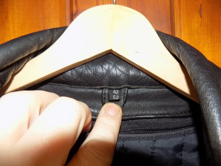 LEATHER BIKER JACKET 