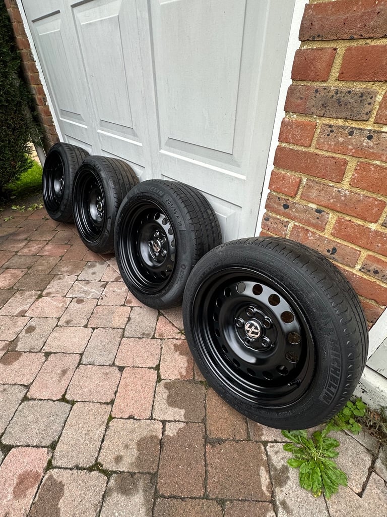 🌟Volkswagen 16” Banded Steels 5x112 With Excellent Tyres Front 195/55/16 Rear 205/55/16 VAG