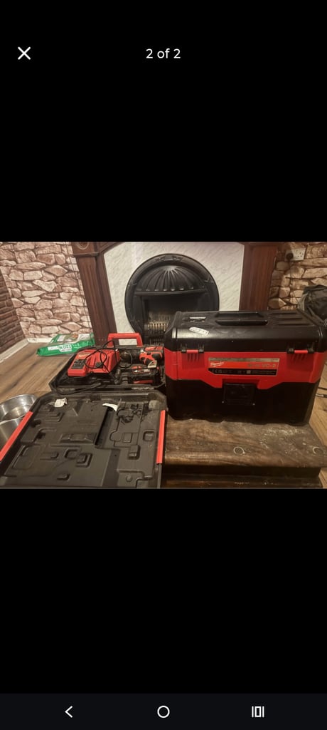 Milwaukee 18v cordless drill and wet & dry vacuum 