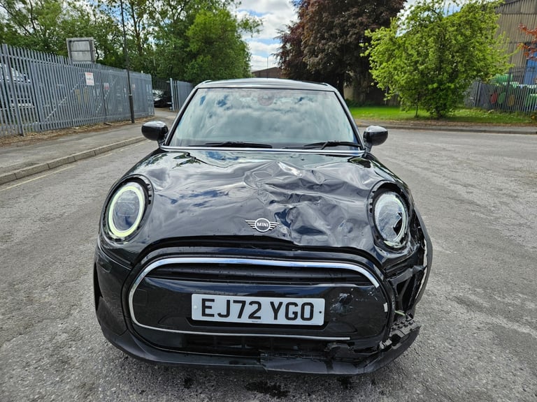 2022 72 MINI Hatchback 1.5 Cooper Classic 5dr Auto Black Damaged Salvage