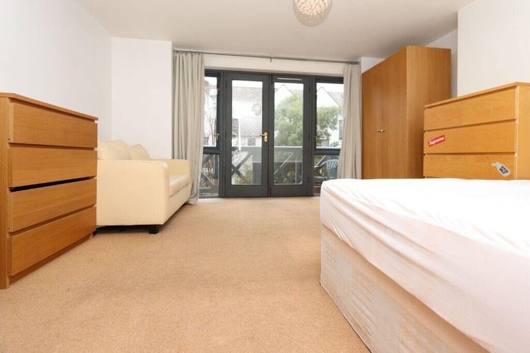 Canary Wharf Double Room Available Couples Accepted 0 Deposit Available