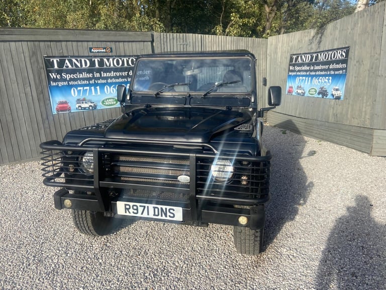  Land Rover Defender 90 2.5 TDi County Station Wagon 3dr Diesel Manual (111 bhp) Diesel Manual