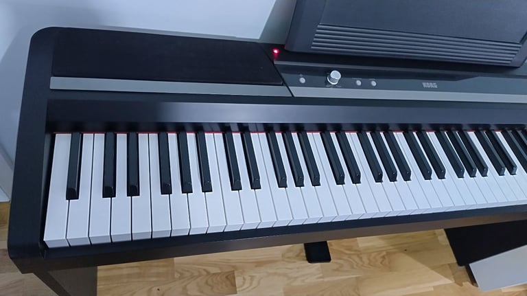 KORG SP-170S DIGITAL PIANO