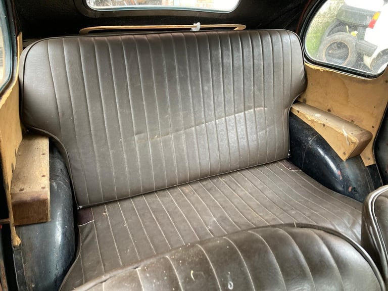 1946 Austin 8 4 DOOR SALOON (UNRESTORED ROCK SOLID ROT FREE SPECIMEN) ART-DECO !
