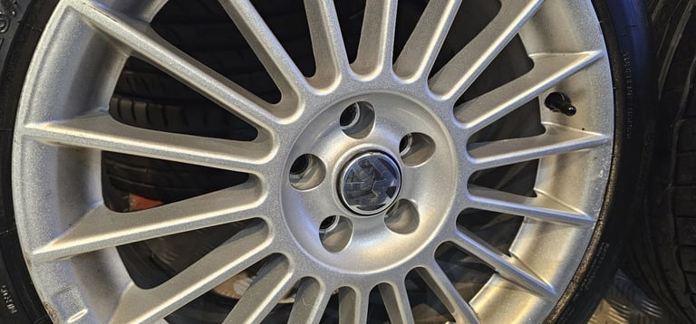 VW 17 alloy wheels + 4 x tyres 225 45 17 RoadCruza All Seasons