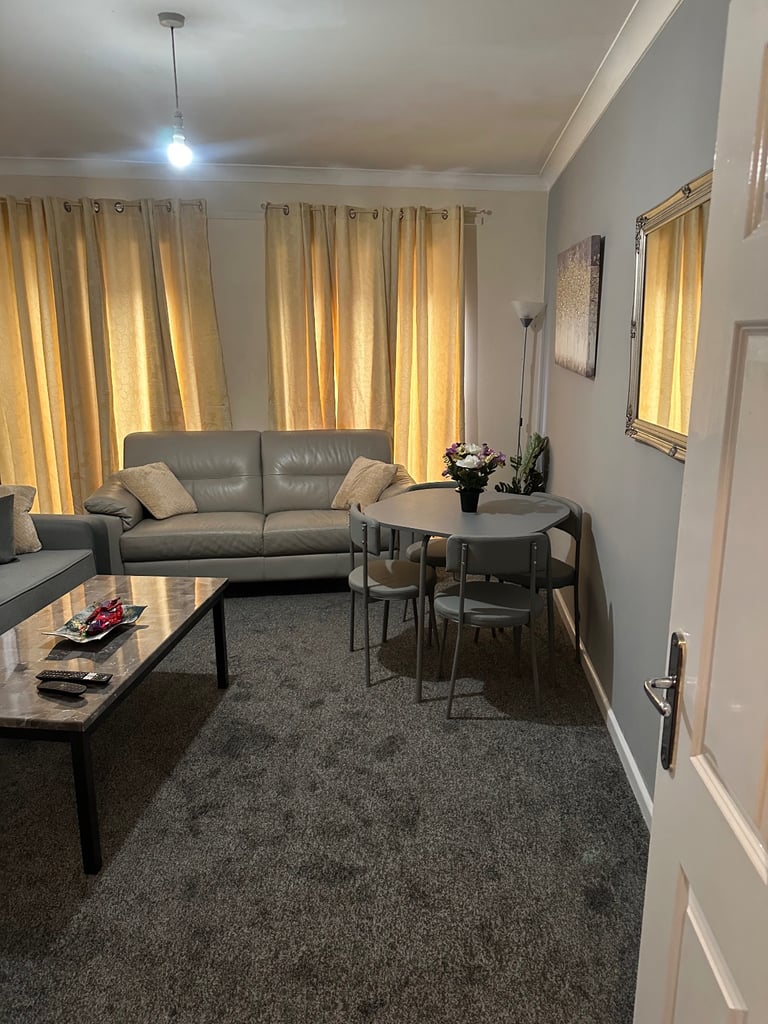 Ground floor 2 bed flat 