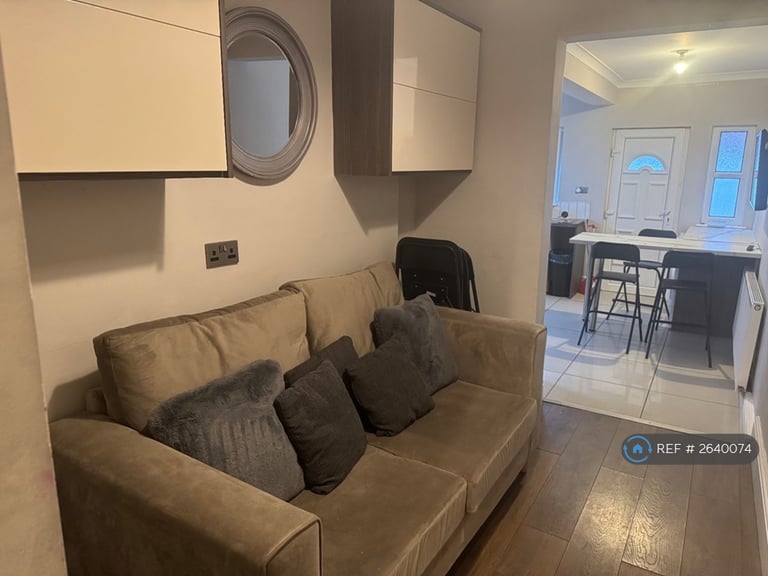 1 bedroom in Jubilee Drive, Liverpool, L7 (#2640074)