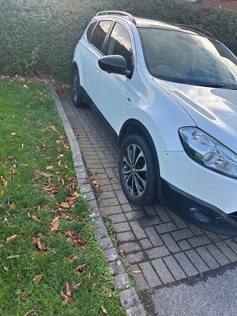 image for Nissan, QASHQAI+2, Hatchback, 2013, Manual, 1598 (cc), 5 doors