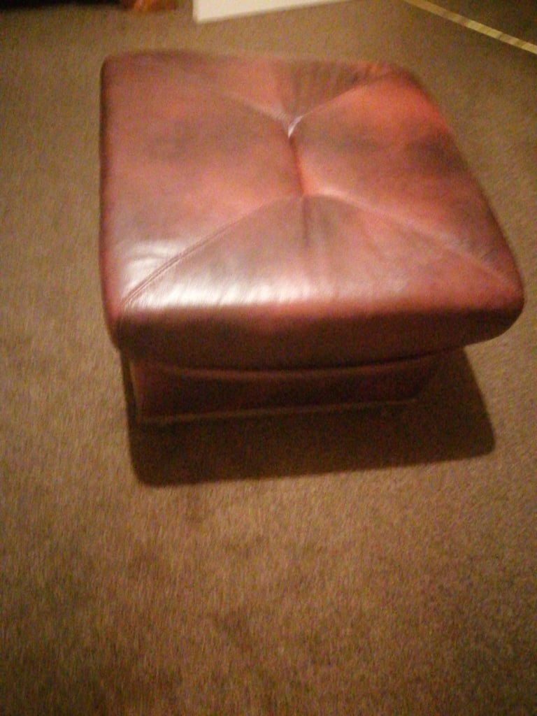 AS NEW SQUARE LEATHER LOOK PUFFA