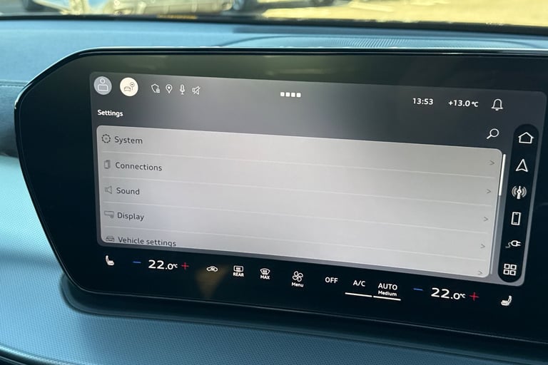 2025 Audi Q3 1.5 e-hybrid Launch Edition S Tronic Euro 6 (s/s) 5dr 26kWh SUV Automatic