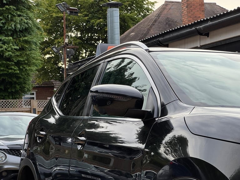 2015 Nissan Qashqai 1.6 DIG-T Tekna 2WD Euro 6 (s/s) 5dr HATCHBACK Petrol Manual