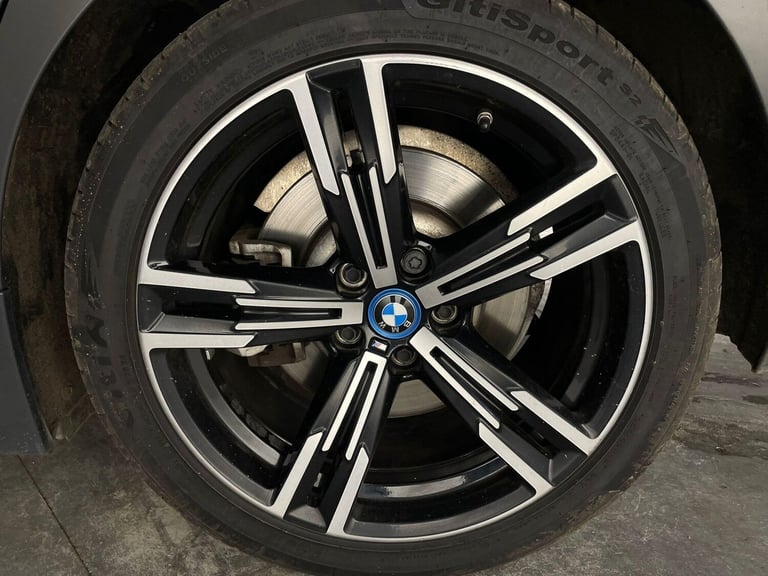 2022 BMW 3 Series 2.0 330e 12kWh M Sport Touring Auto xDrive Euro 6 (s/s) 5dr ESTATE Petrol/Elect...