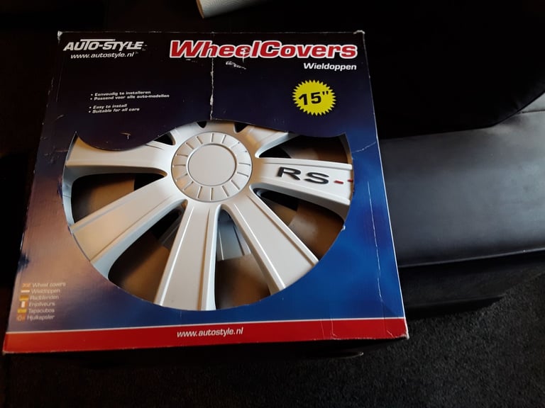 image for Vehicle wheel trims set of 4 trims size is 15 inch rs,t brand new set 