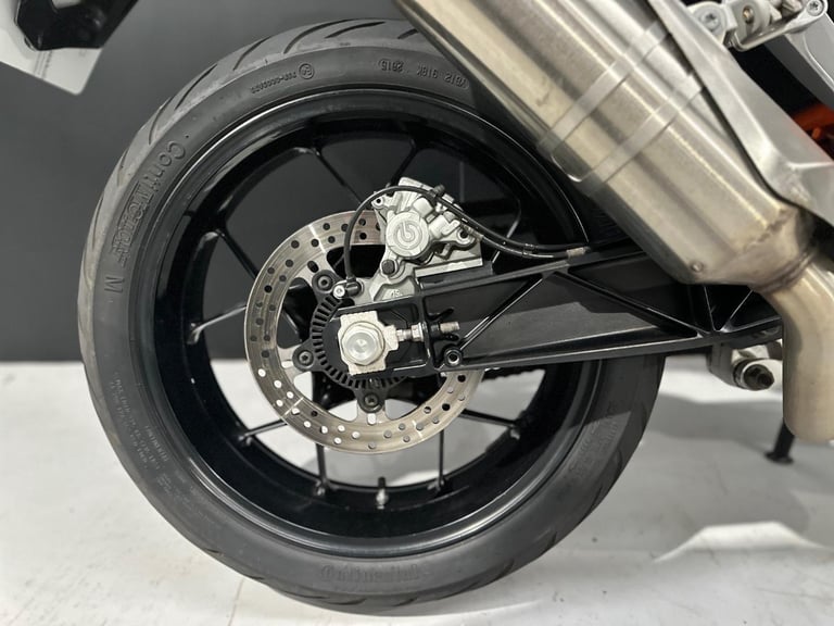 2014/14 KTM 690 Duke Motorcycle 