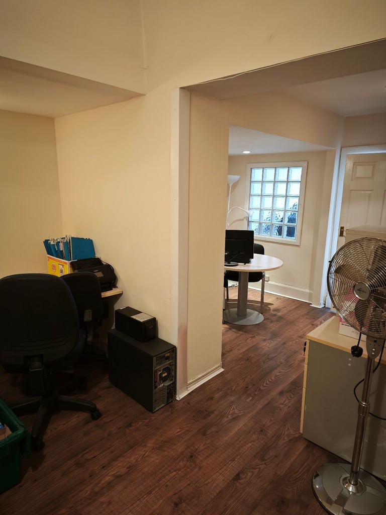 Shop to let Jordanhill 