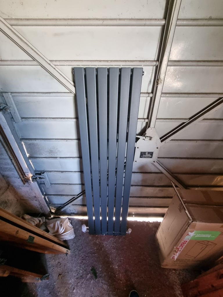 image for Anthracite long radiator 