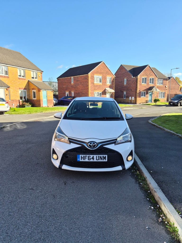 image for Toyota, YARIS, Hatchback, 2014, Manual, 1329 (cc), 5 doors