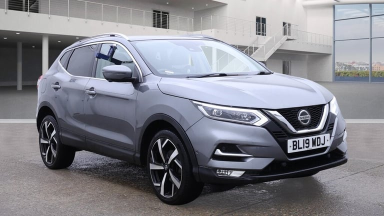 2019 Nissan Qashqai 1.5 dCi 115 Tekna 5dr ++ PANROOF / NAV / CAMERA / ULEZ / 5 SERVICES ++ HATCHB...
