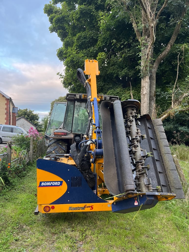 image for Tractor Hedge Cutting