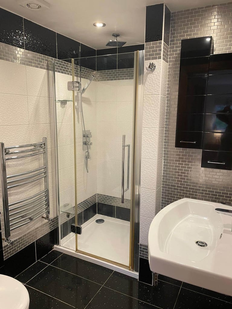 Beautiful studio flat for rent available 