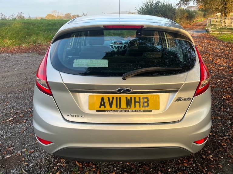 FORD FIESTA 1.25 PETROL MANUAL 5 DOOR HATCHBACK - LONG MOT AND FULL SERVICE HISTORY